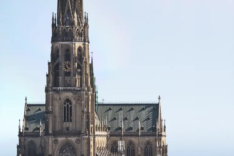 Kirchturm des Linzer Mariendoms
