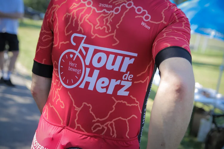 Fahrrad Dress: Tour de Herz