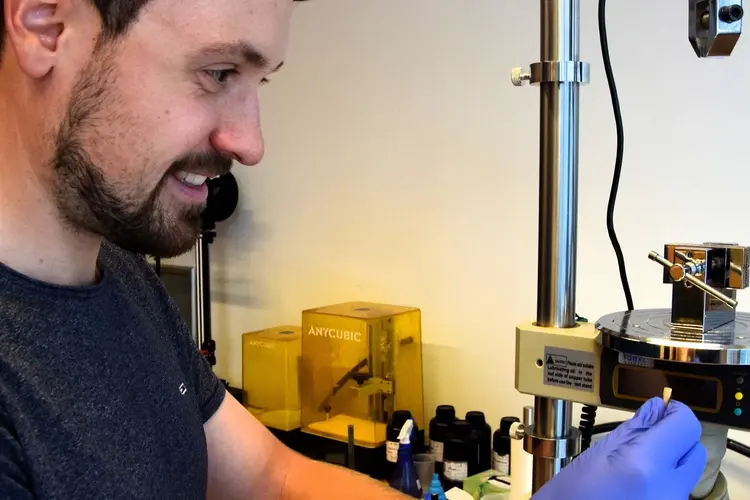 DI Sebastian Lifka bei der Arbeit.