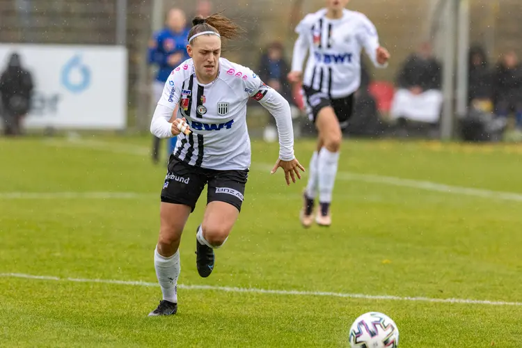 Katharina Mayr (c) LASK